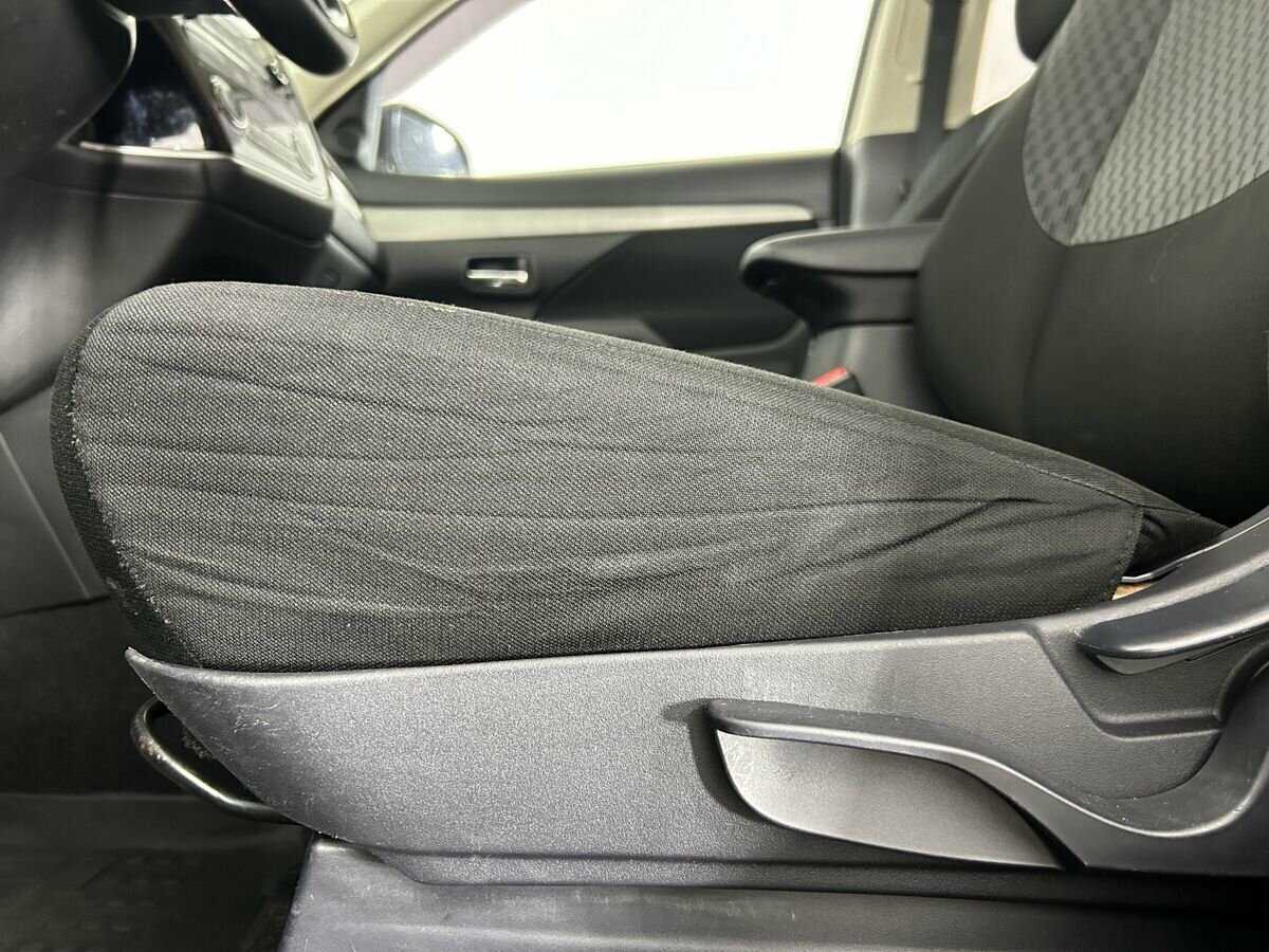 Mitsubishi Outlander с пробегом — 2015 год. Фото: #8