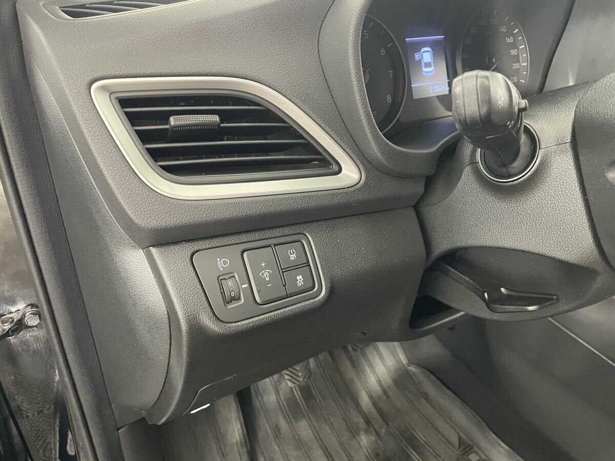 Hyundai Solaris с пробегом — 2017 год. Фото: #8