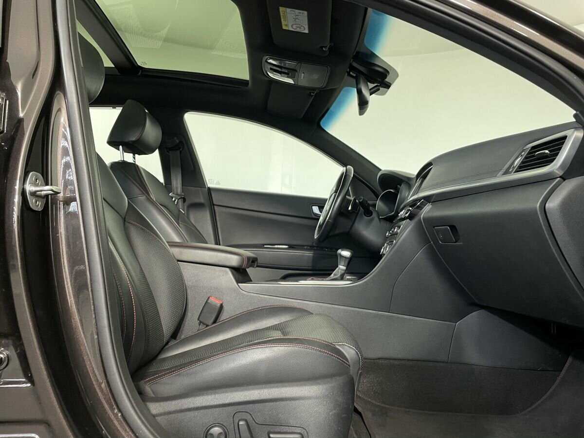 Kia Optima с пробегом — 2016 год. Фото: #13