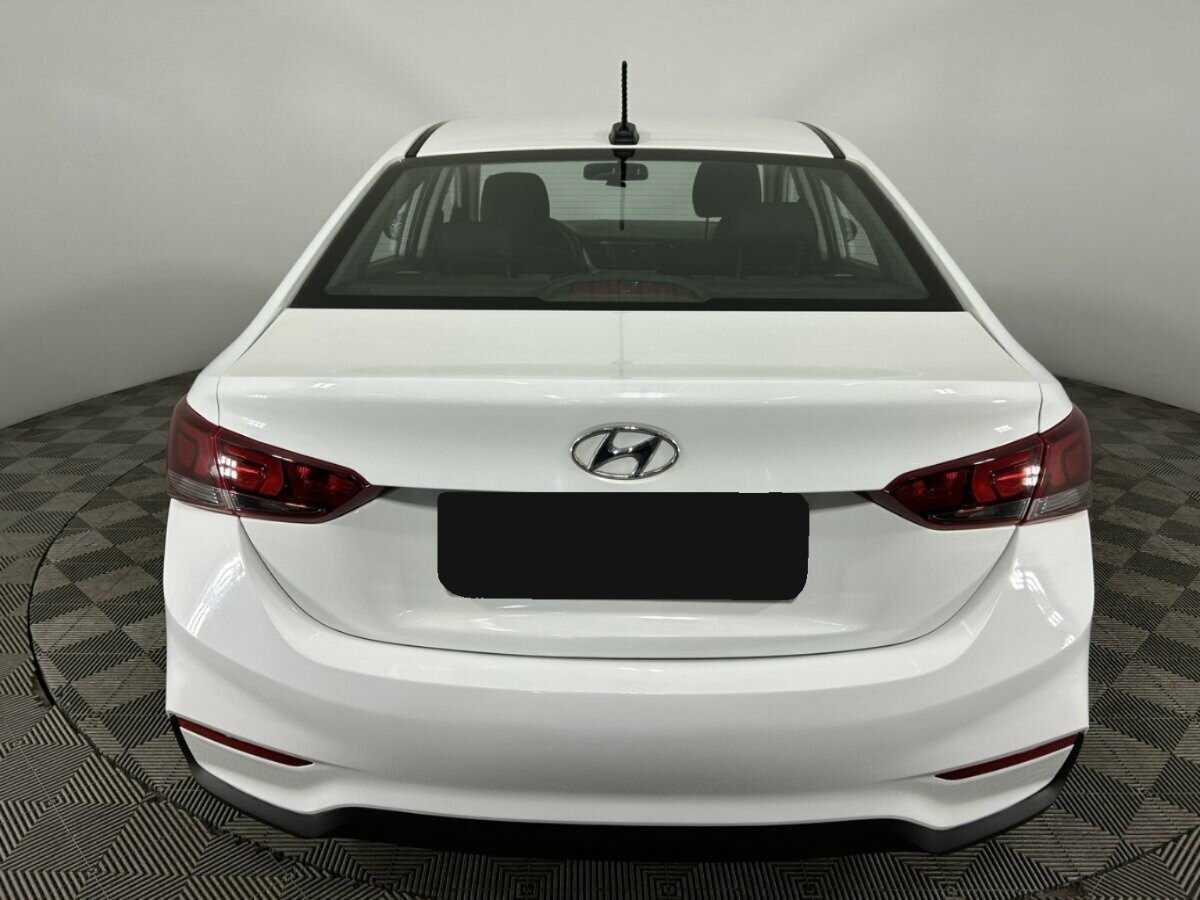 Hyundai Solaris с пробегом — 2017 год. Фото: #2