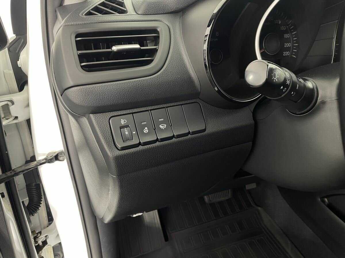 Kia Rio с пробегом — 2016 год. Фото: #7