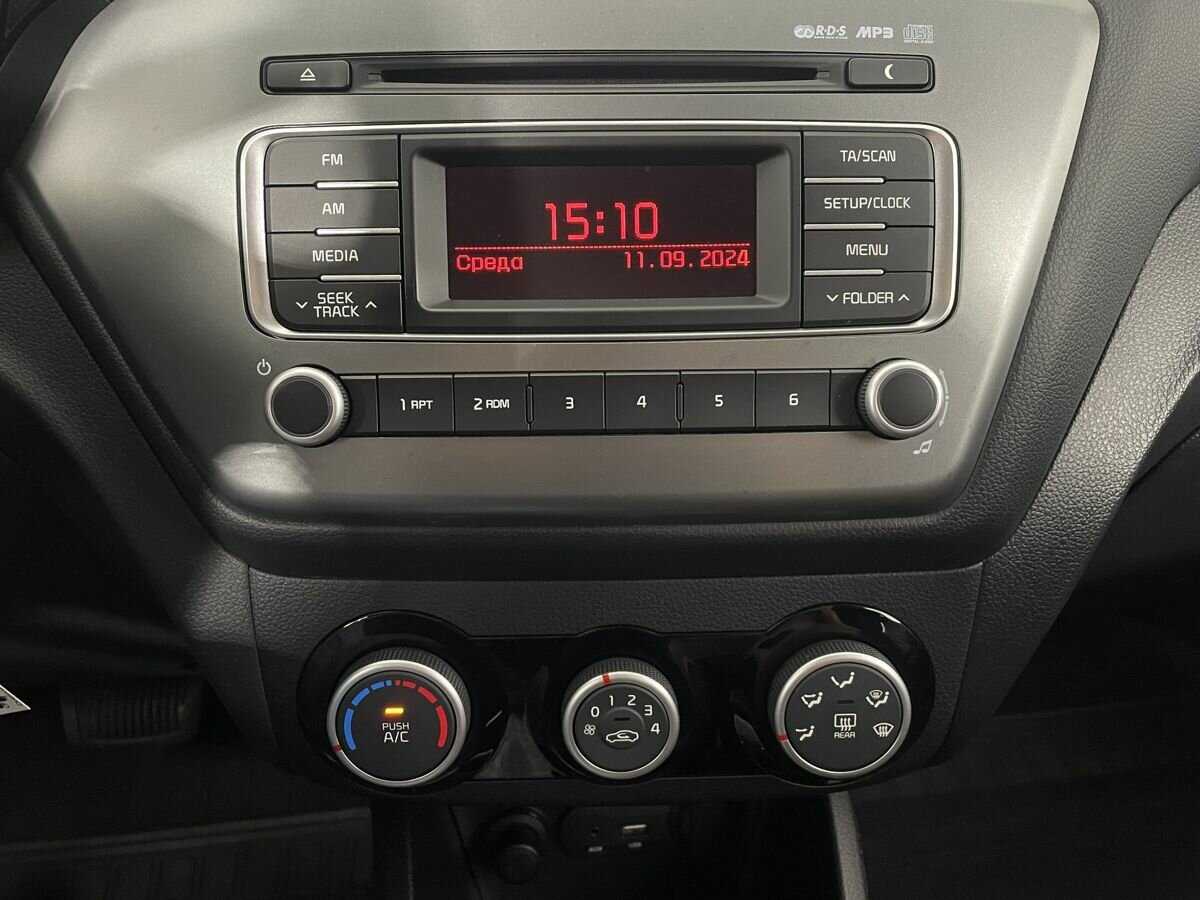 Kia Rio с пробегом — 2016 год. Фото: #10