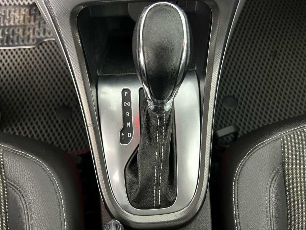 Opel Astra с пробегом — 2012 год. Фото: #12