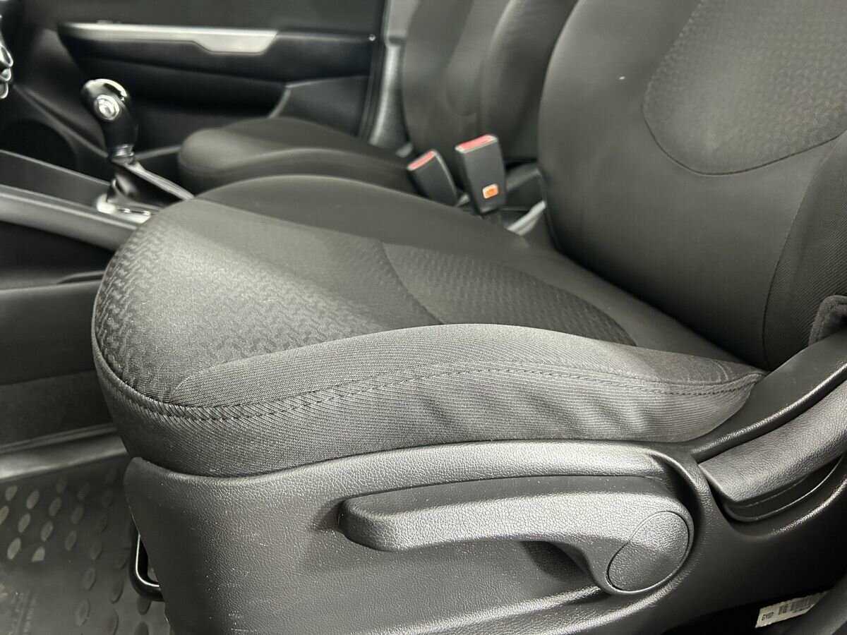 Kia Rio с пробегом — 2014 год. Фото: #8