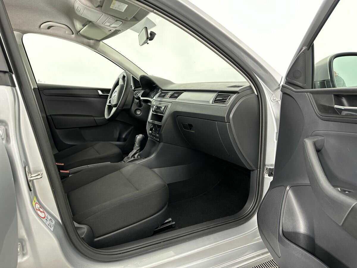 Skoda Rapid с пробегом — 2018 год. Фото: #13