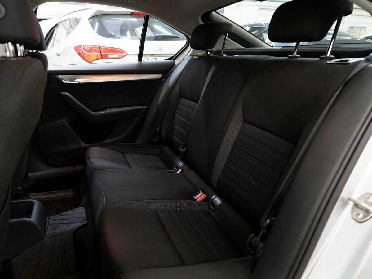 Skoda Octavia с пробегом — 2018 год. Фото: #6