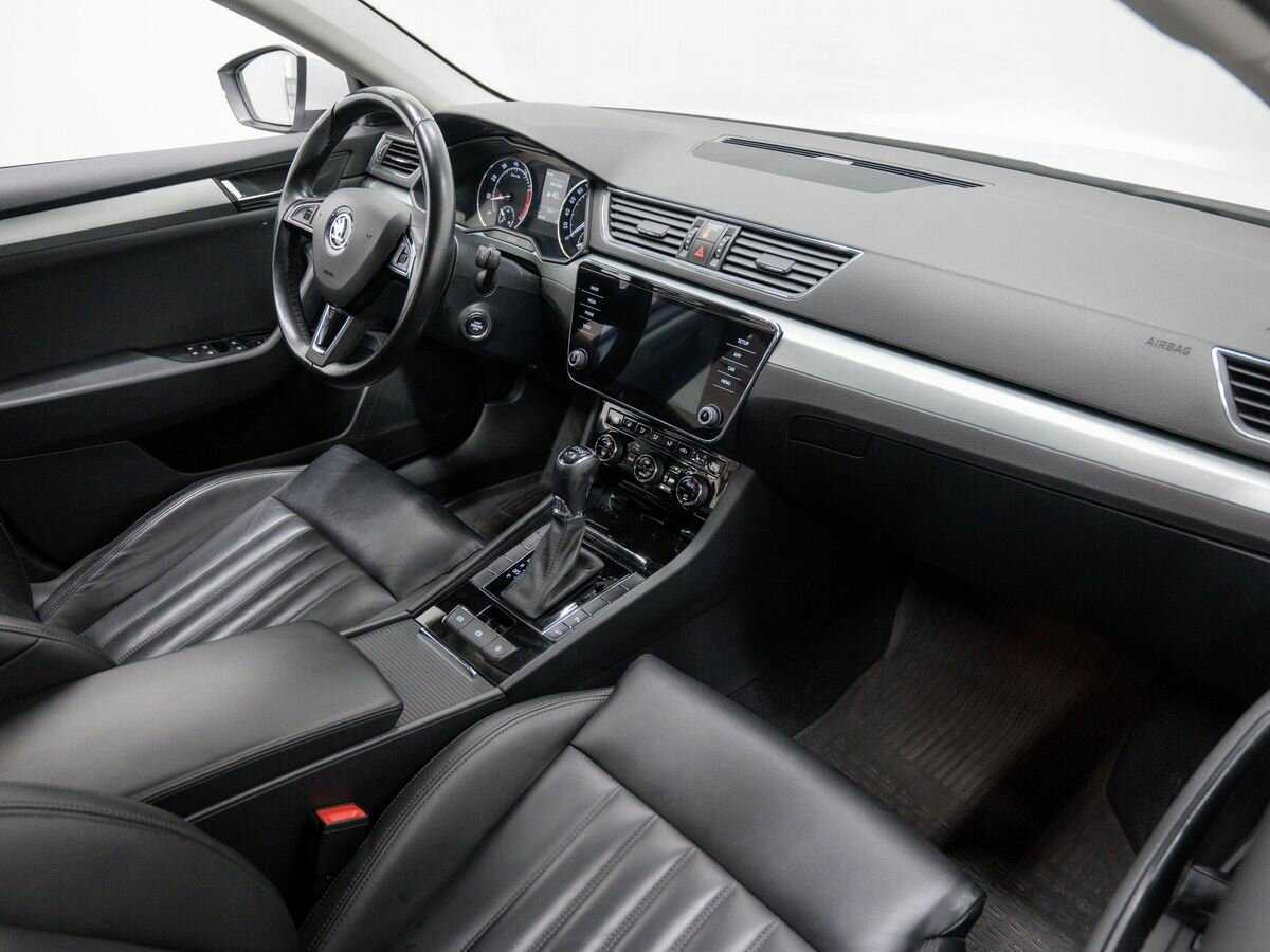 Skoda Superb с пробегом — 2018 год. Фото: #6