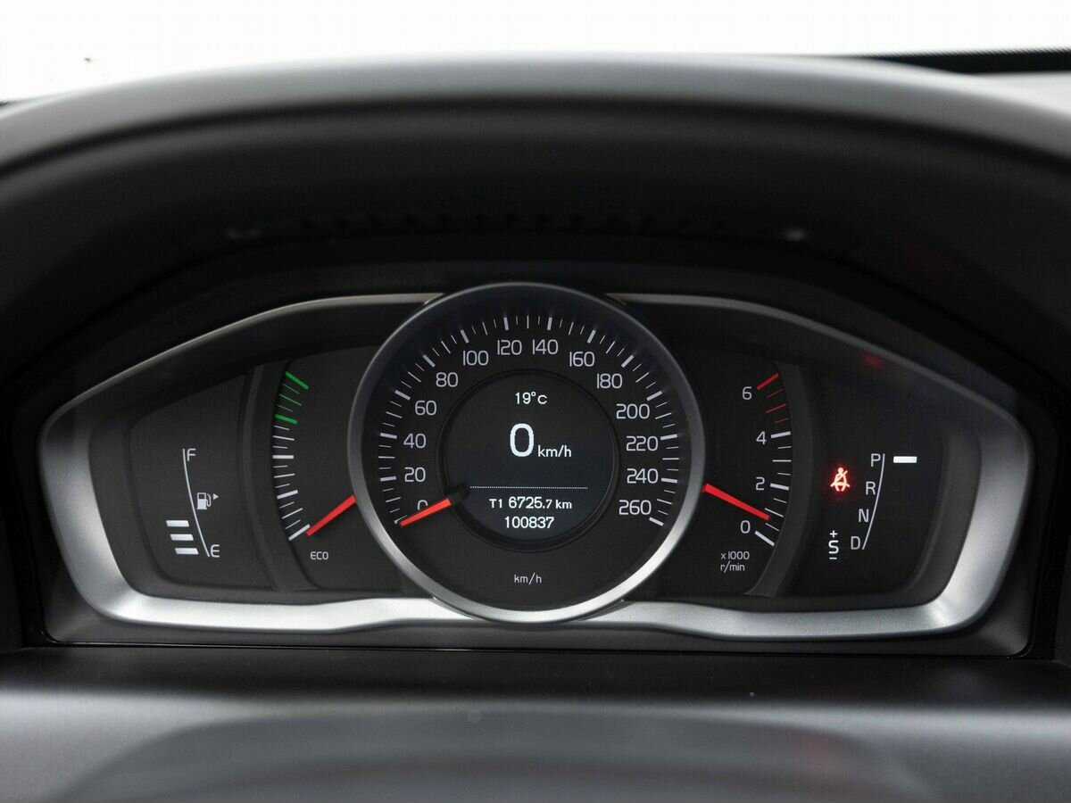 Volvo XC60 с пробегом — 2017 год. Фото: #16