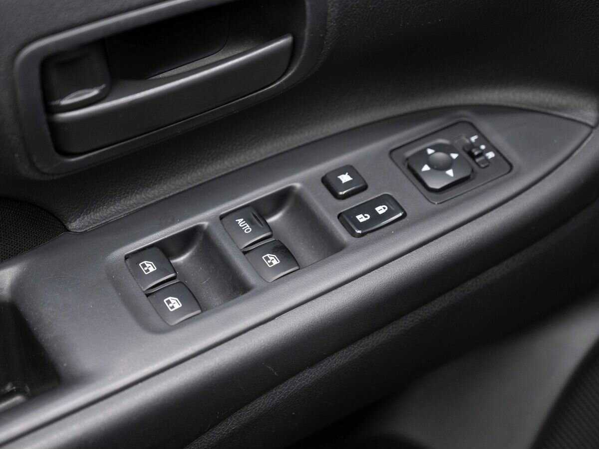 Mitsubishi Outlander с пробегом — 2018 год. Фото: #19