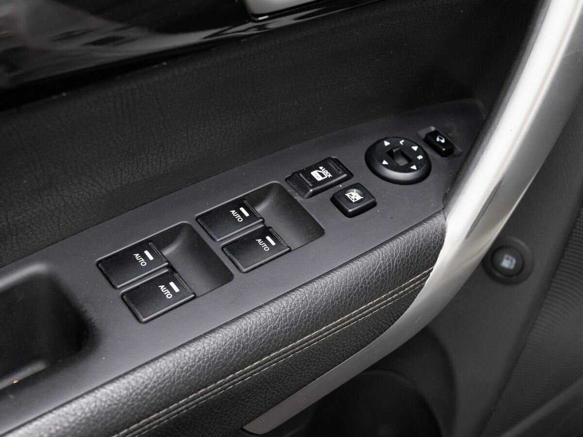 Kia Sorento с пробегом — 2012 год. Фото: #16