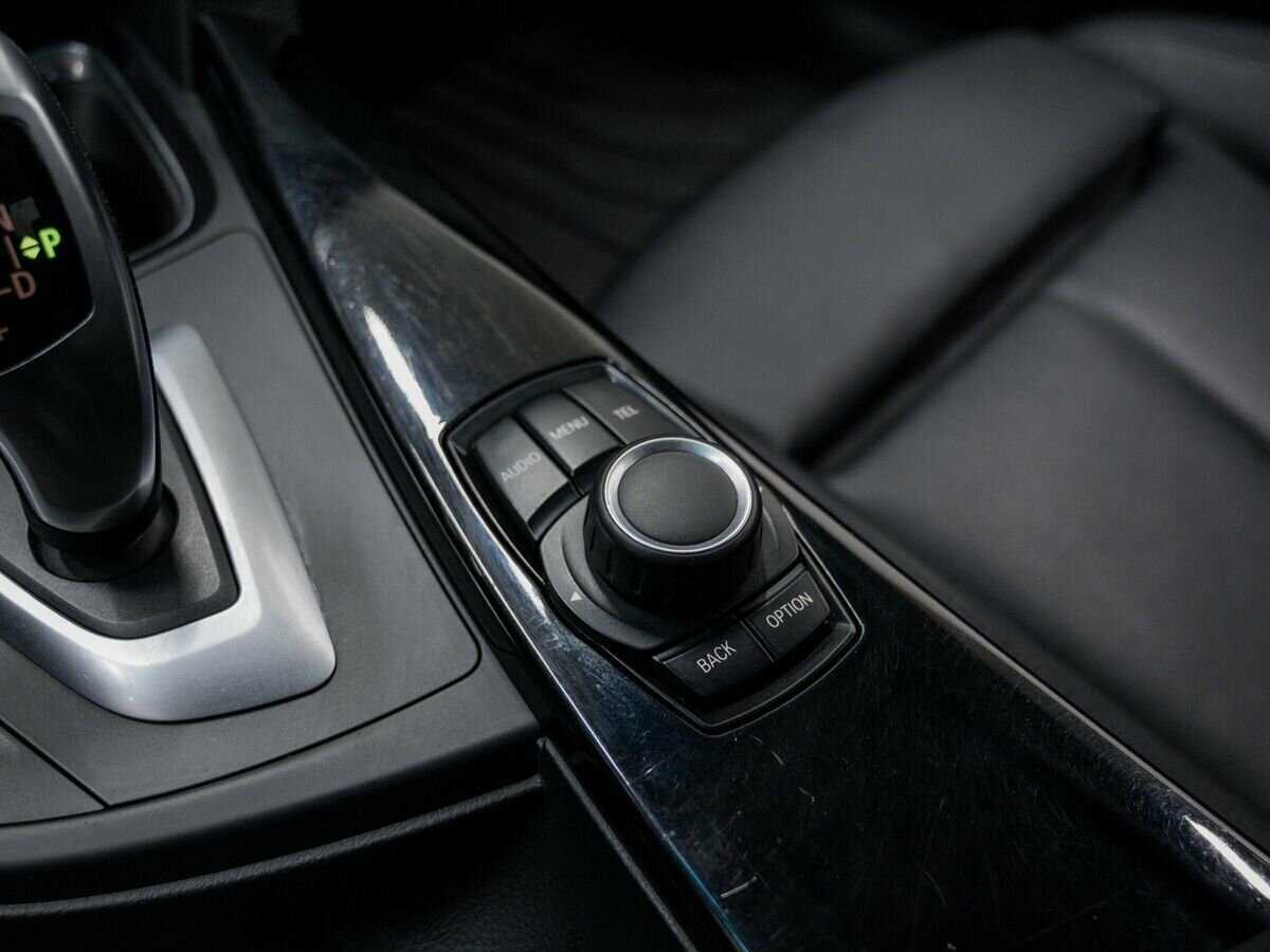 BMW 3 серии с пробегом — 2013 год. Фото: #18