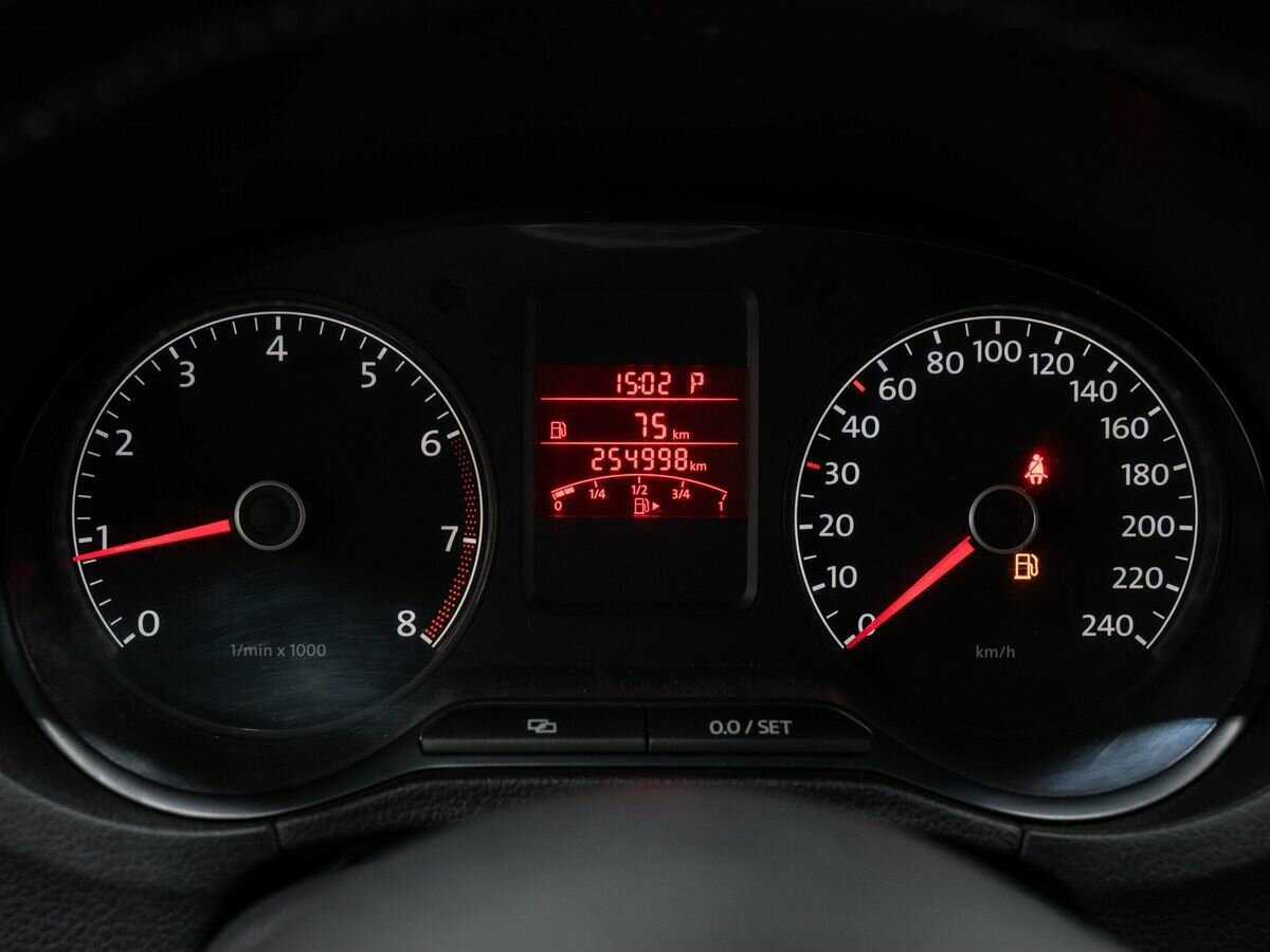 Volkswagen Polo с пробегом — 2013 год. Фото: #17