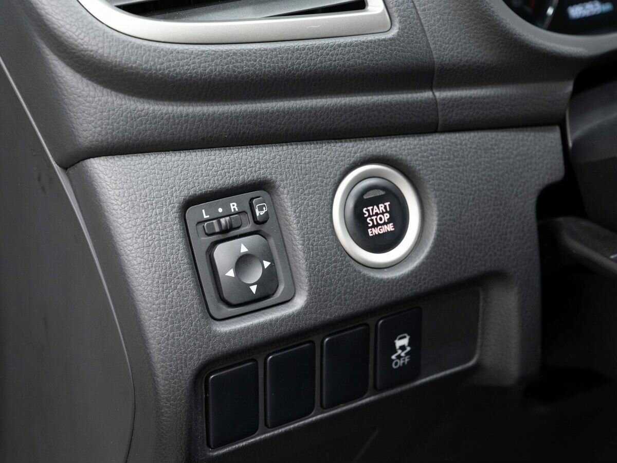 Mitsubishi Pajero Sport с пробегом — 2017 год. Фото: #19