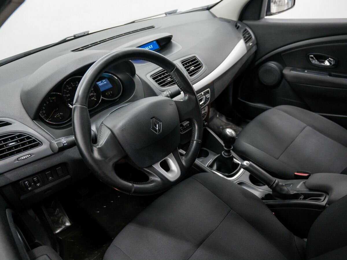 Renault Fluence с пробегом — 2013 год. Фото: #12