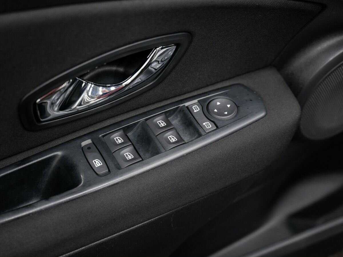 Renault Fluence с пробегом — 2013 год. Фото: #14