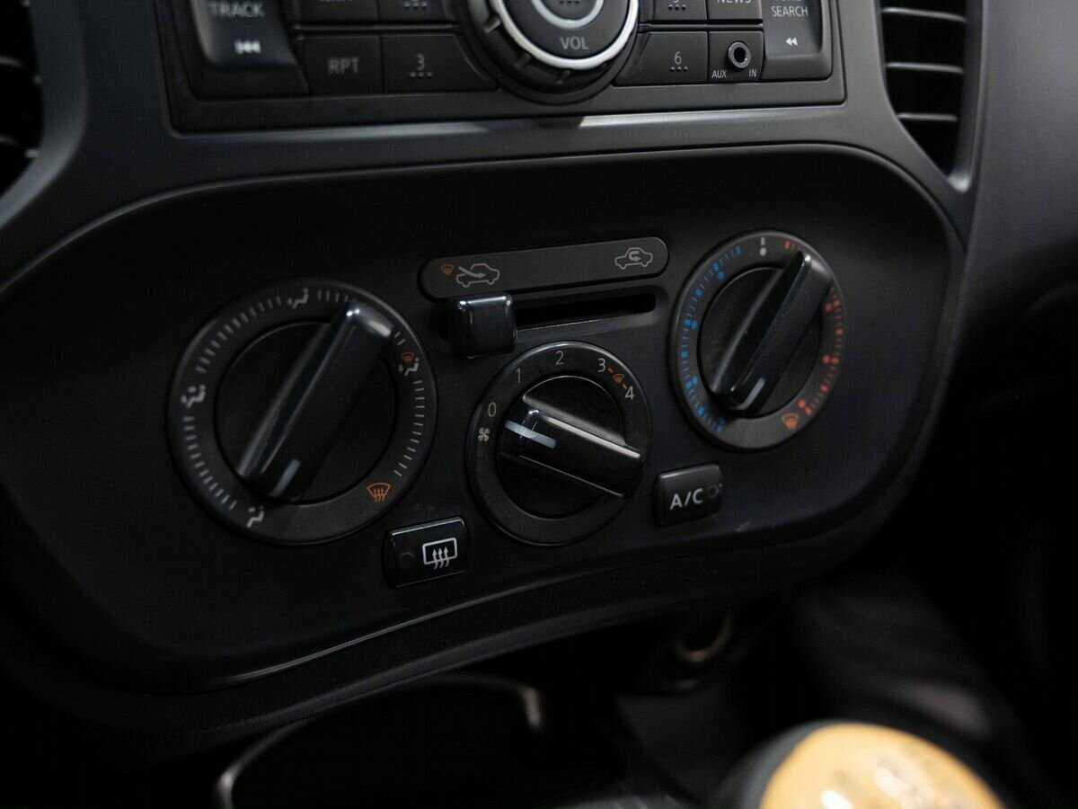 Nissan Juke с пробегом — 2012 год. Фото: #17