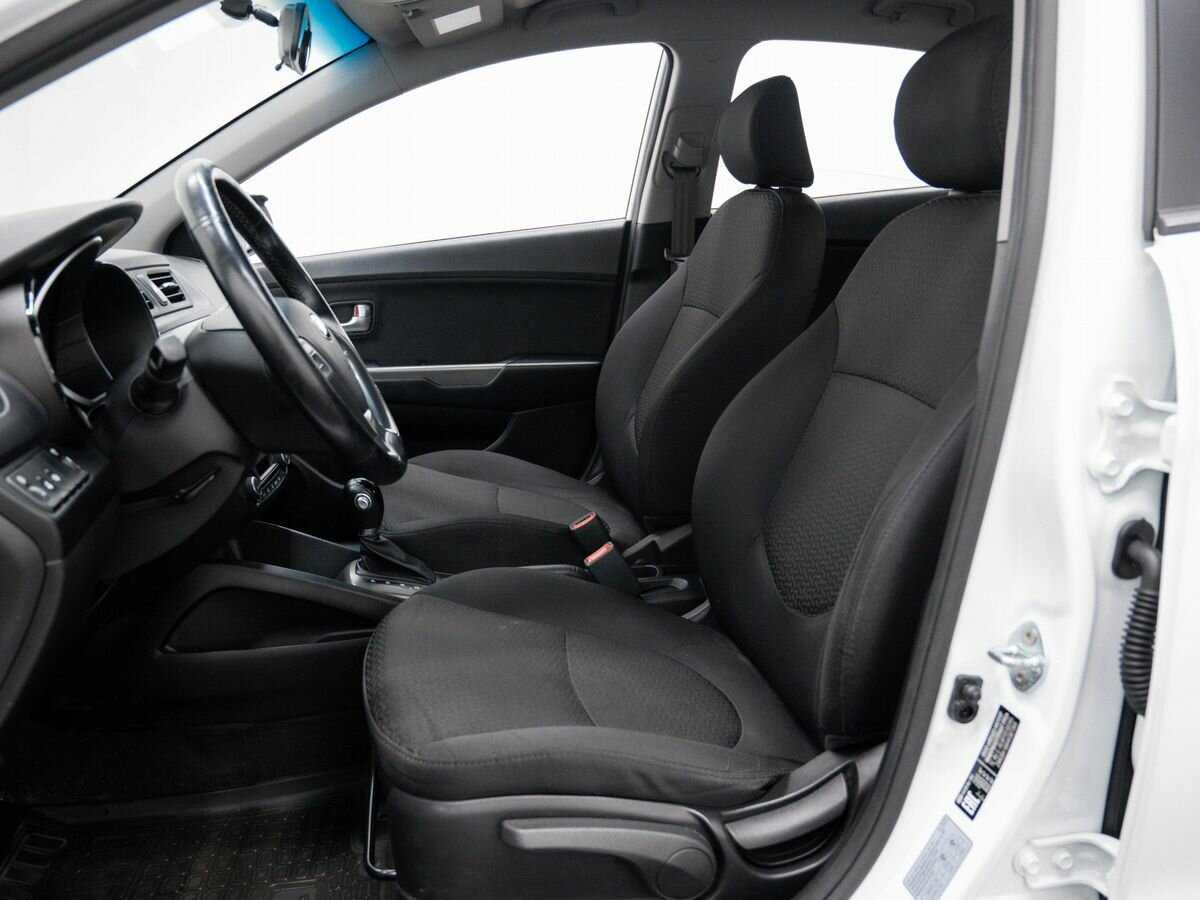 Kia Rio с пробегом — 2016 год. Фото: #13