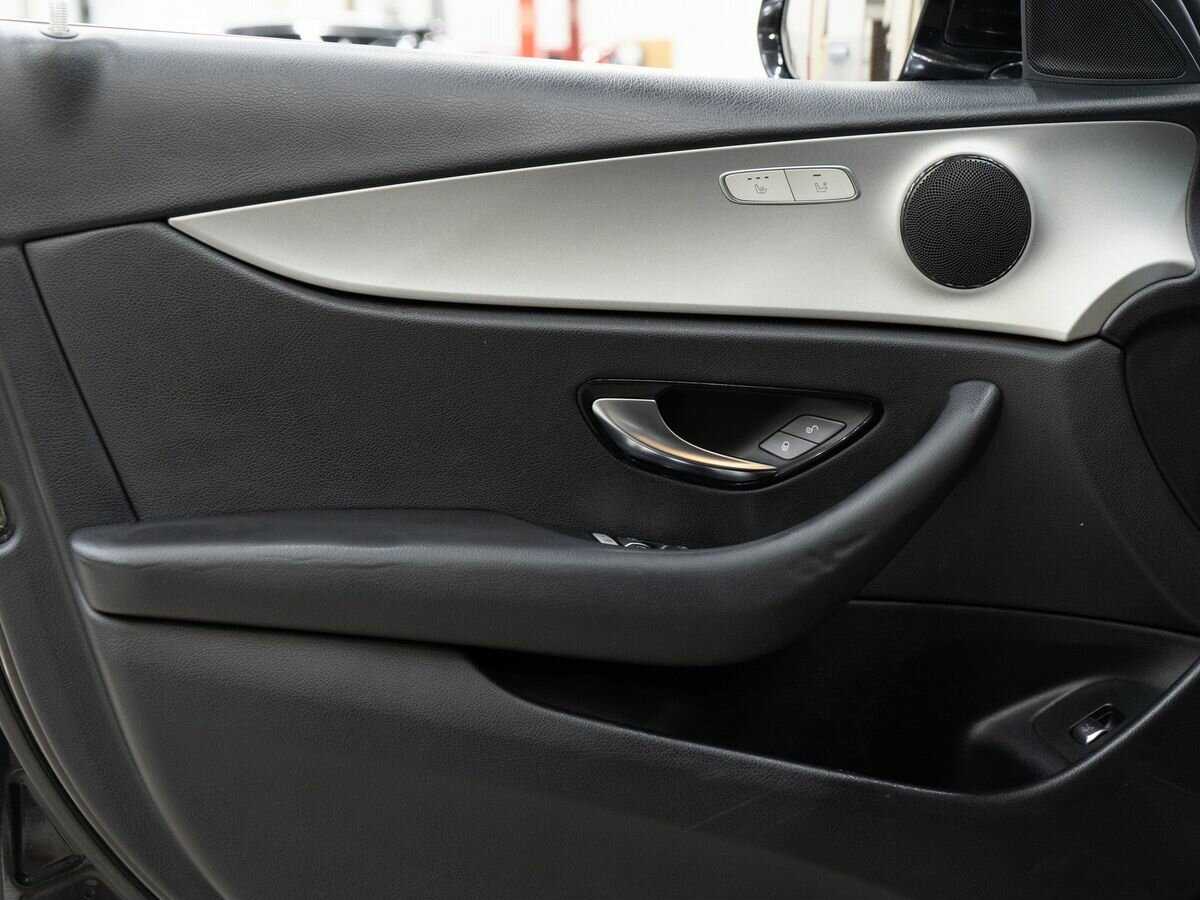 Mercedes-Benz E-Класс с пробегом — 2018 год. Фото: #10