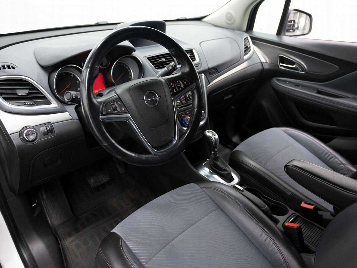 Opel Mokka с пробегом — 2014 год. Фото: #6