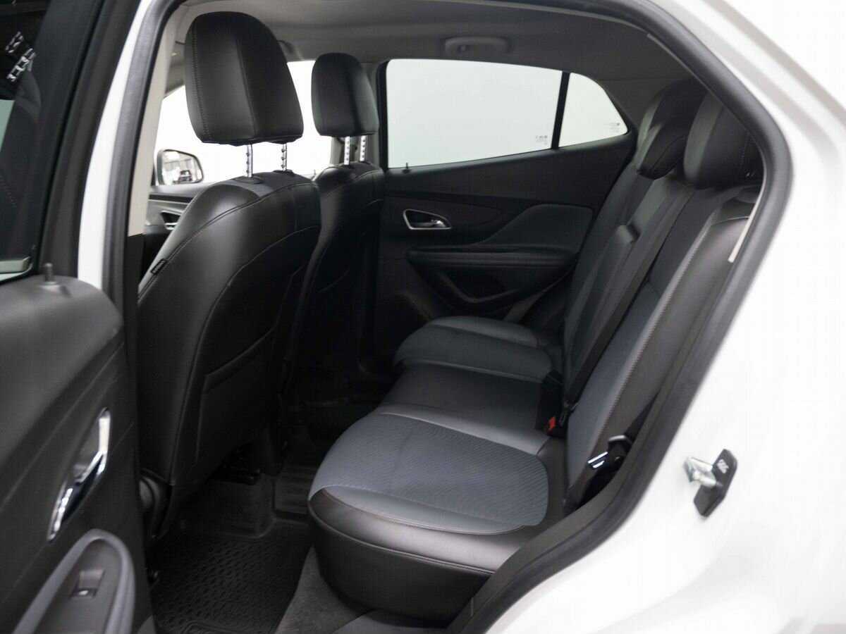 Opel Mokka с пробегом — 2014 год. Фото: #8