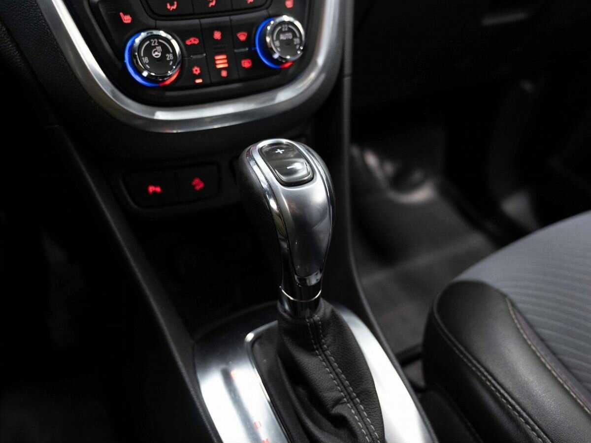 Opel Mokka с пробегом — 2014 год. Фото: #20