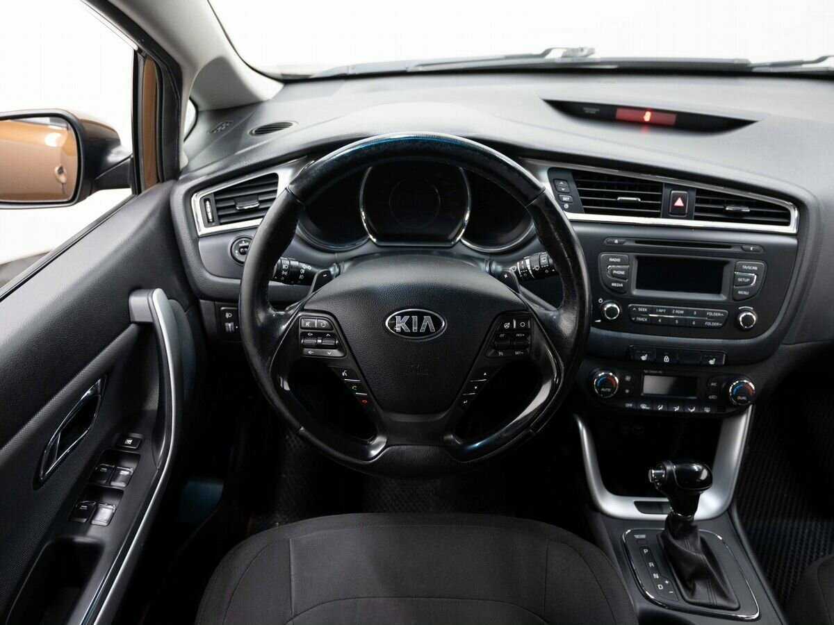 Kia Ceed с пробегом — 2017 год. Фото: #13