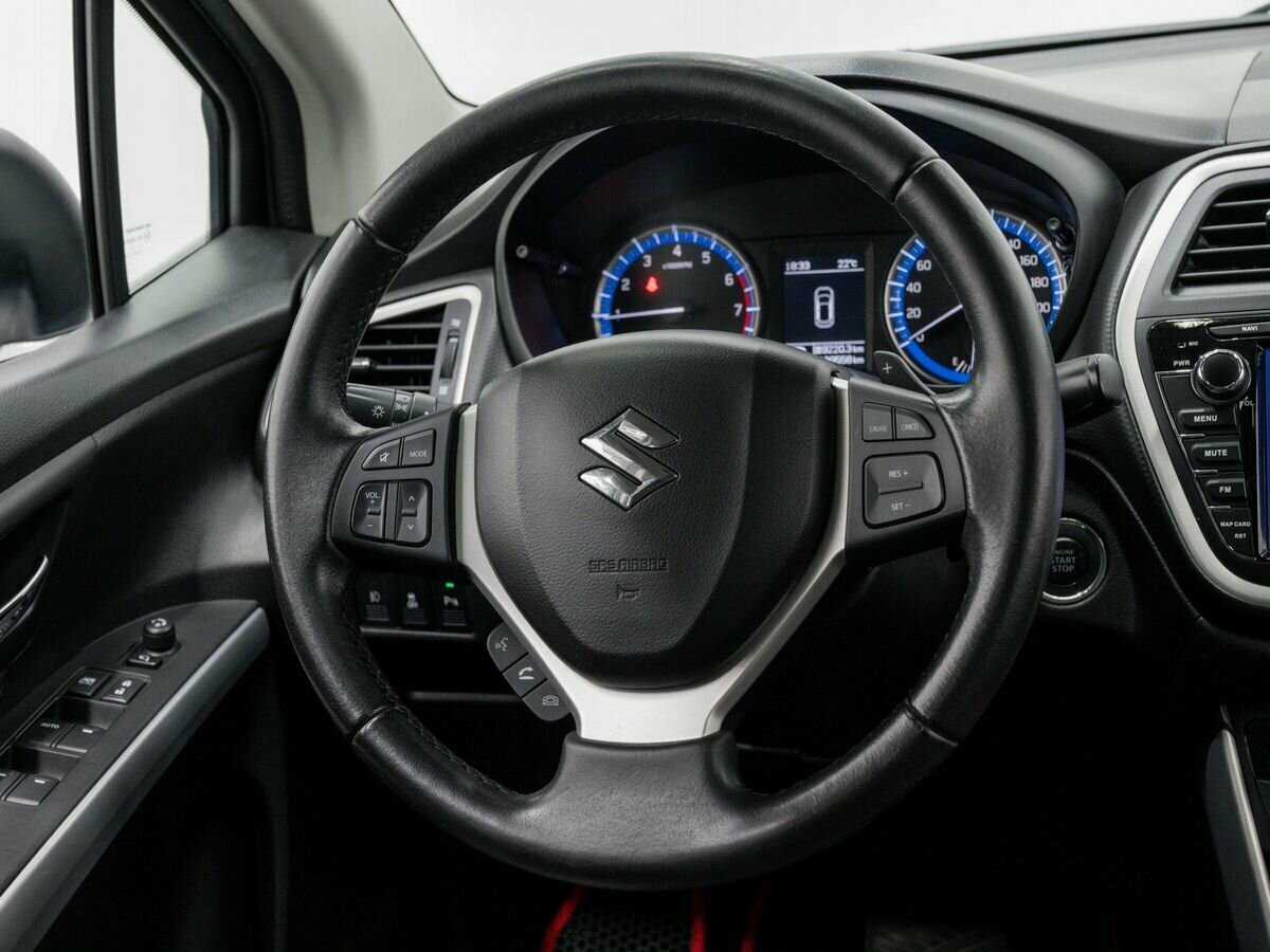 Suzuki SX4 с пробегом — 2014 год. Фото: #10