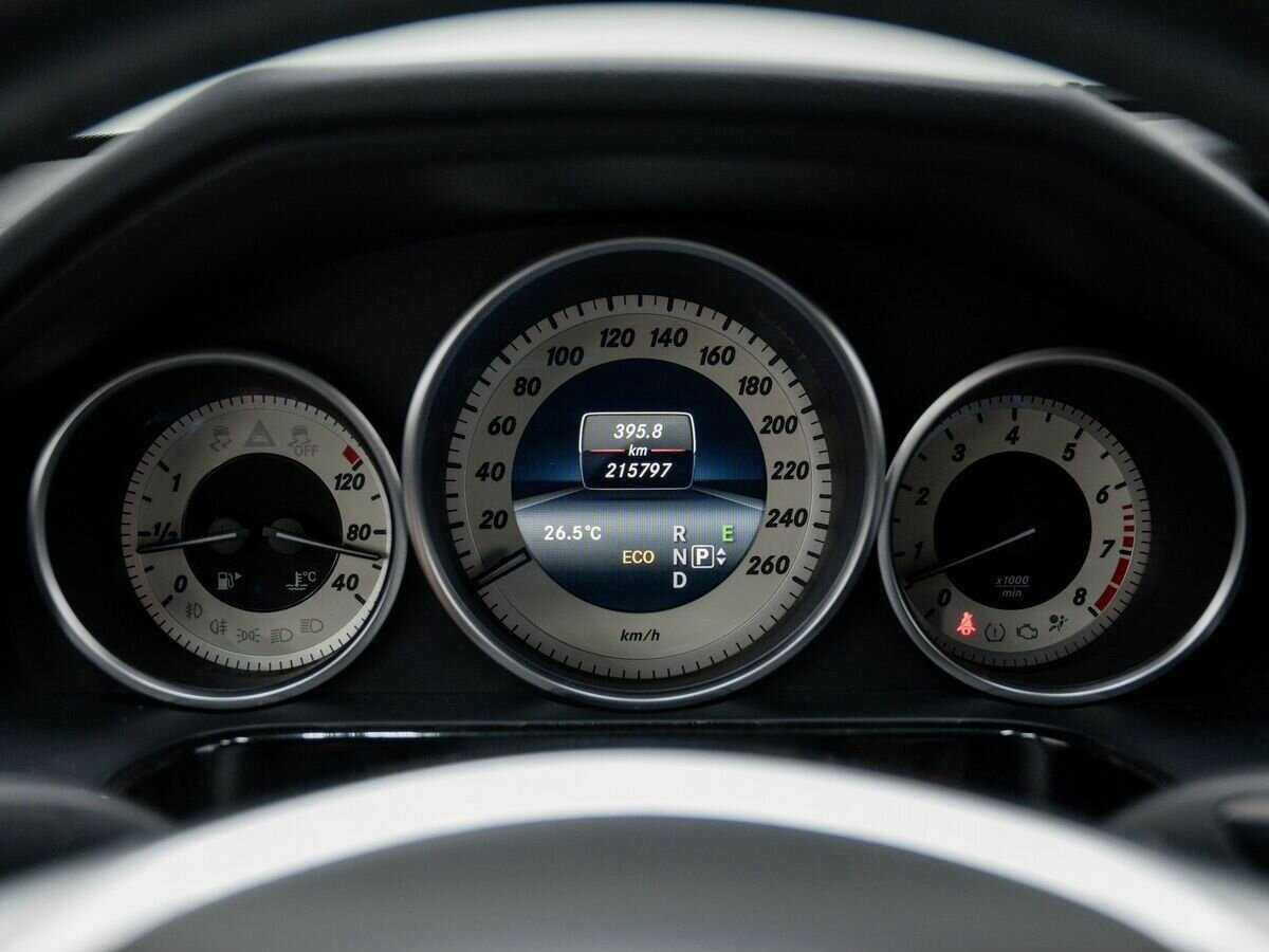 Mercedes-Benz E-Класс с пробегом — 2013 год. Фото: #20