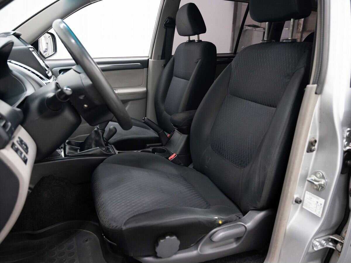 Mitsubishi Pajero Sport с пробегом — 2014 год. Фото: #7