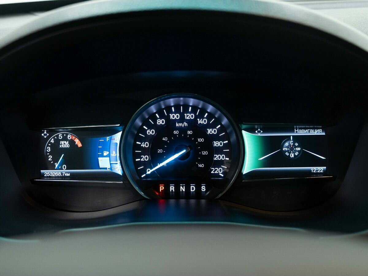 Ford Explorer с пробегом — 2016 год. Фото: #17