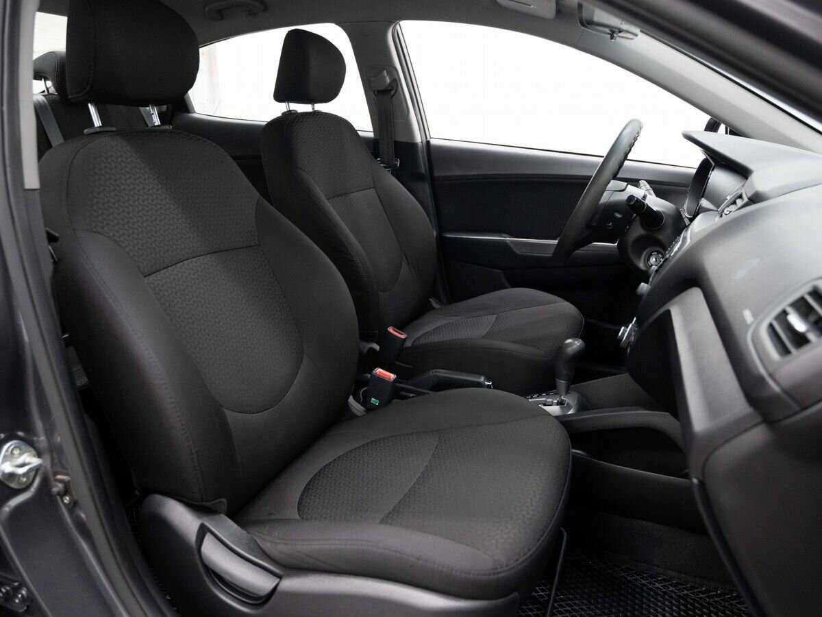 Kia Rio с пробегом — 2014 год. Фото: #11