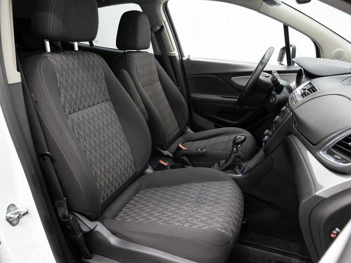 Opel Mokka с пробегом — 2013 год. Фото: #11