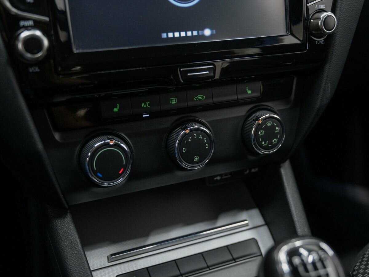 Skoda Octavia с пробегом — 2013 год. Фото: #17