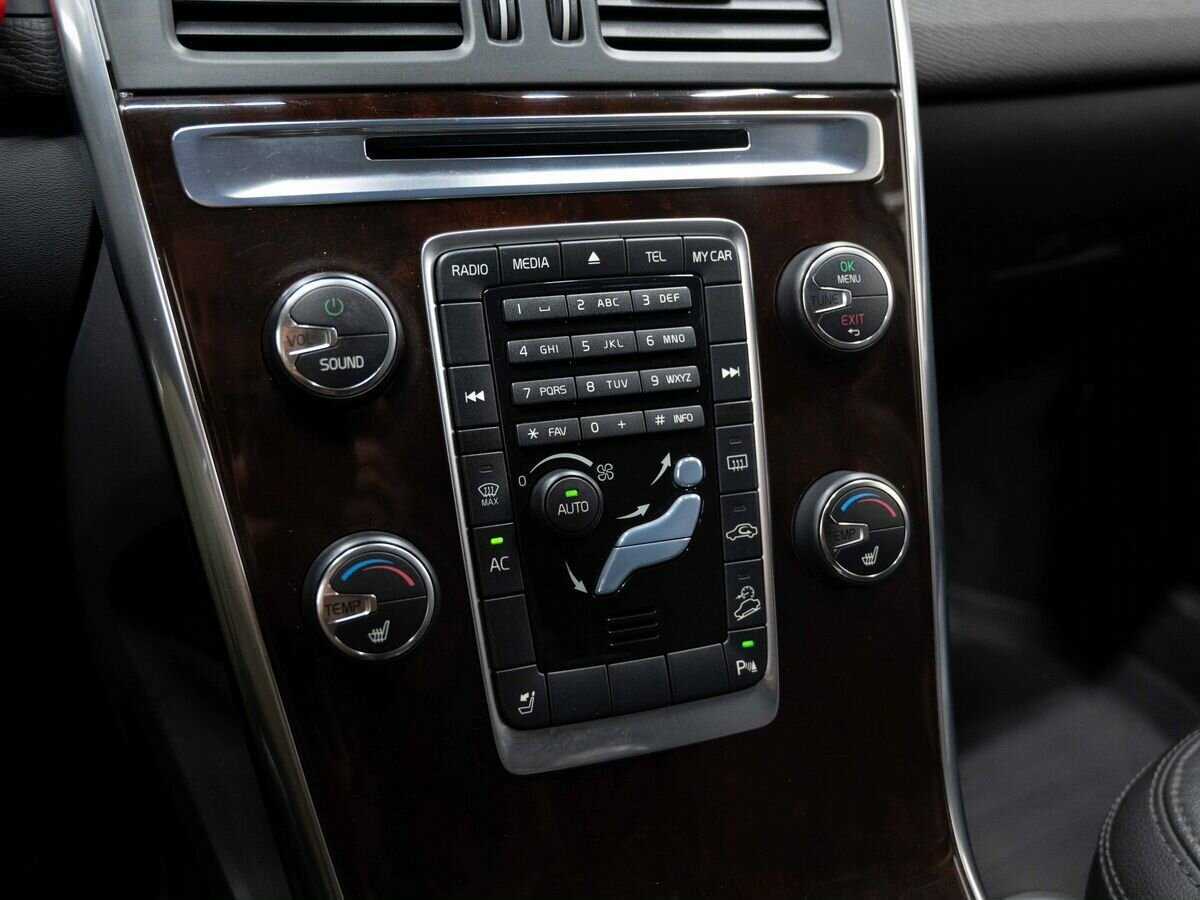 Volvo XC60 с пробегом — 2012 год. Фото: #18