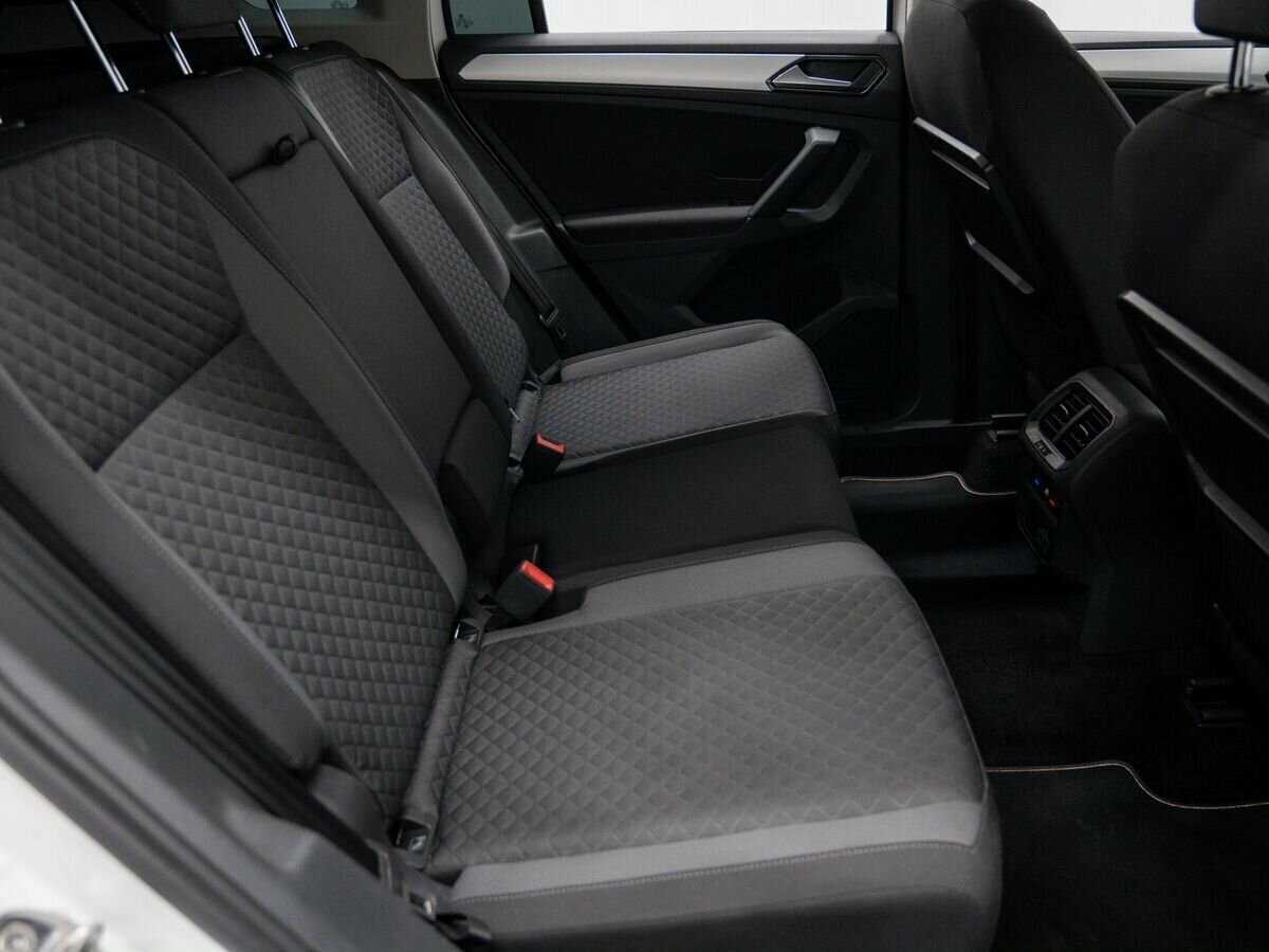 Volkswagen Tiguan с пробегом — 2018 год. Фото: #8