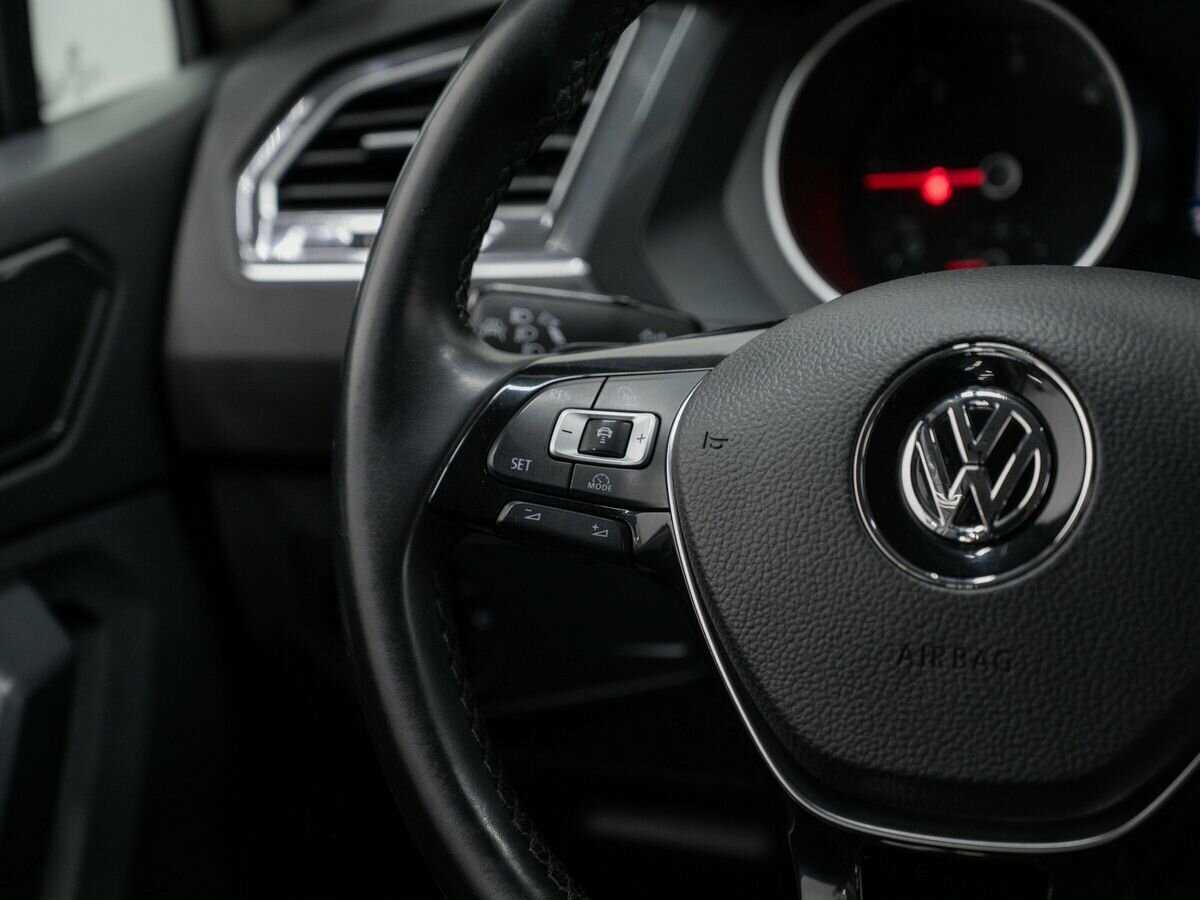 Volkswagen Tiguan с пробегом — 2018 год. Фото: #12