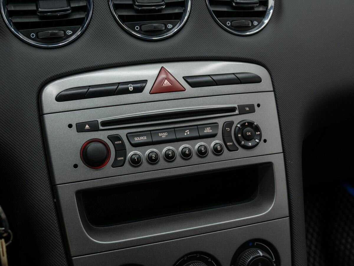 Peugeot 408 с пробегом — 2013 год. Фото: #19