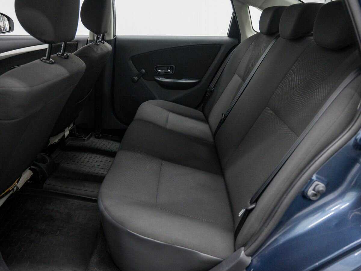 Nissan Almera с пробегом — 2013 год. Фото: #11