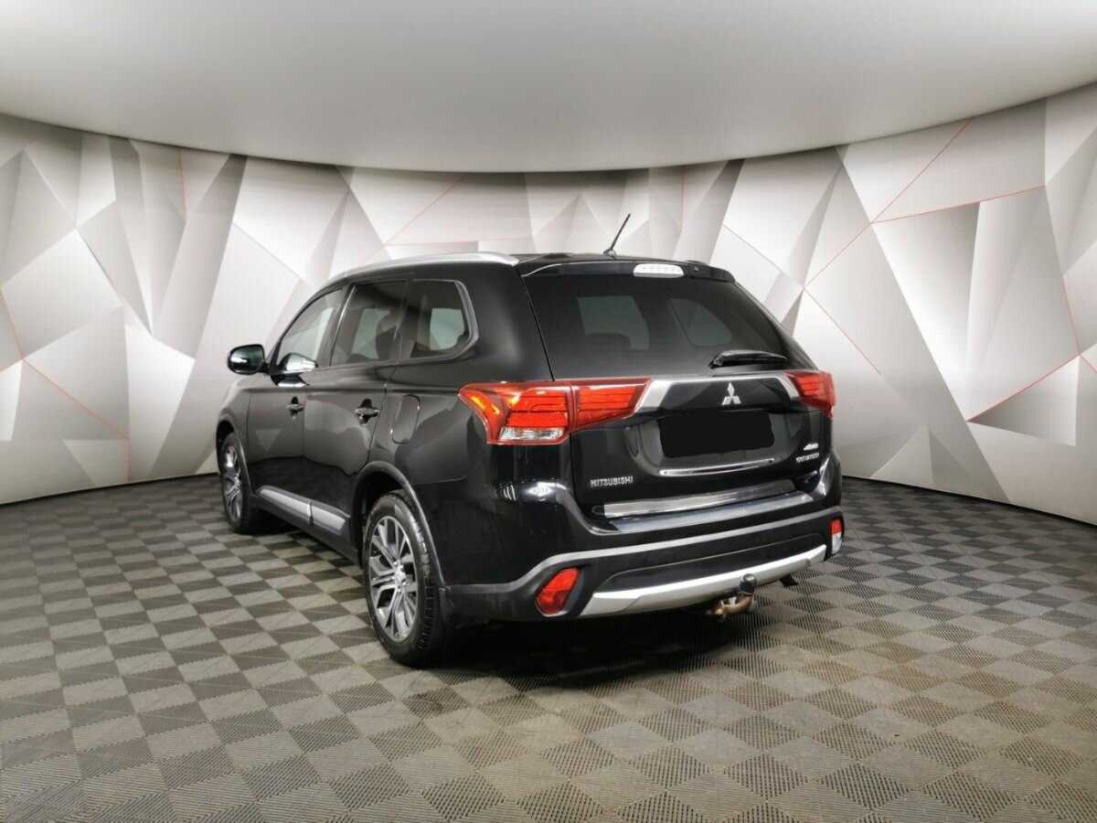Mitsubishi Outlander с пробегом — 2016 год. Фото: #3