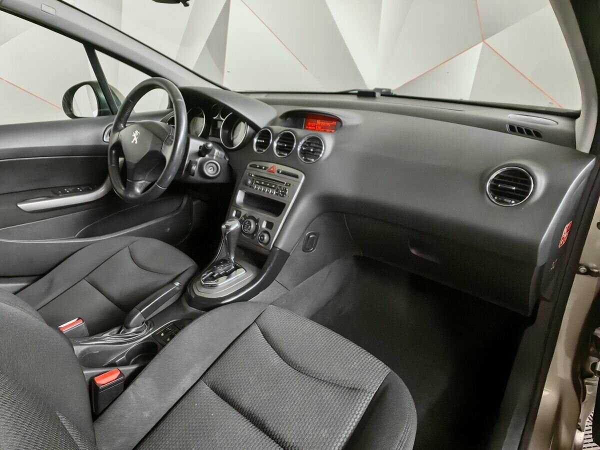 Peugeot 408 с пробегом — 2014 год. Фото: #8