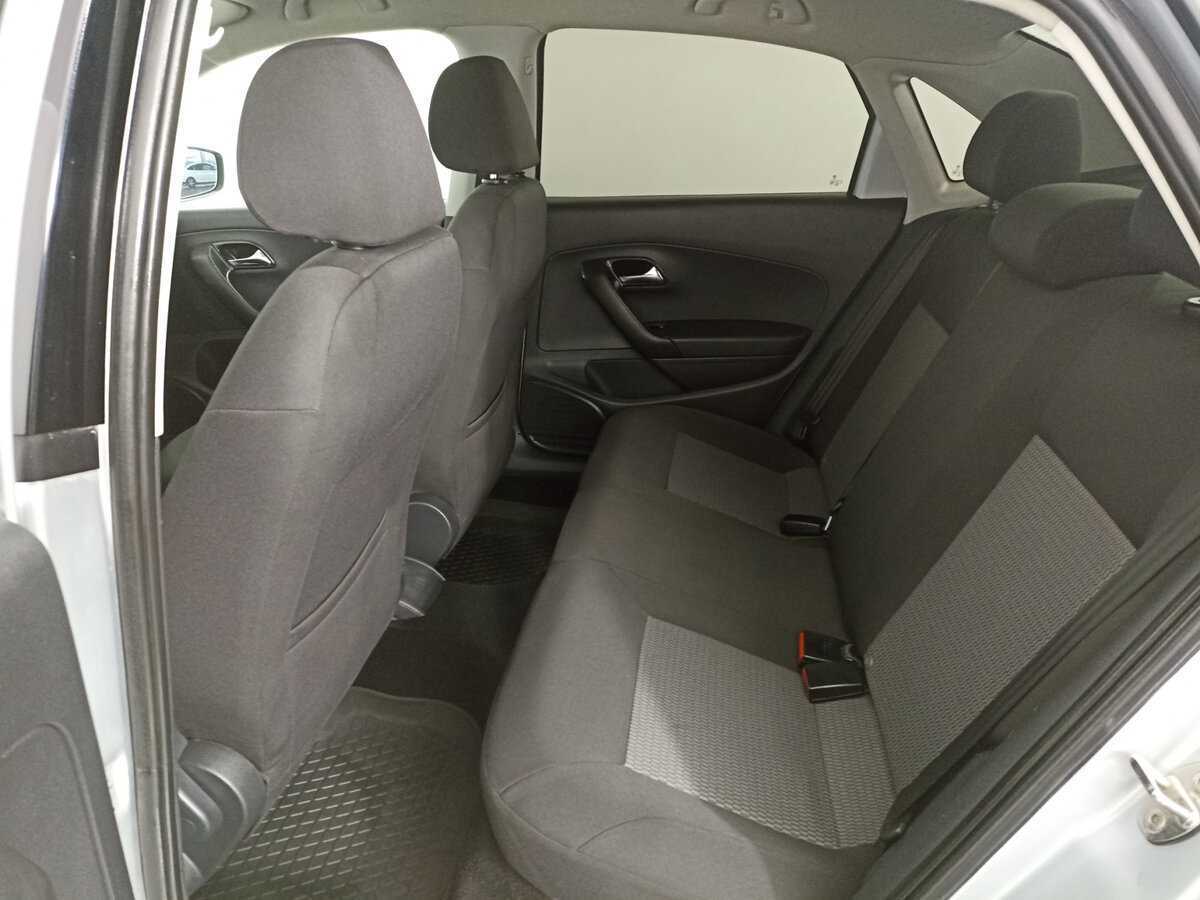 Volkswagen Polo с пробегом — 2014 год. Фото: #9