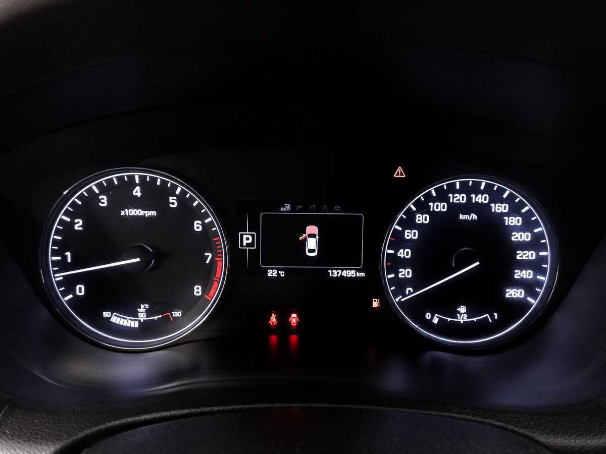 Hyundai Genesis с пробегом — 2016 год. Фото: #10