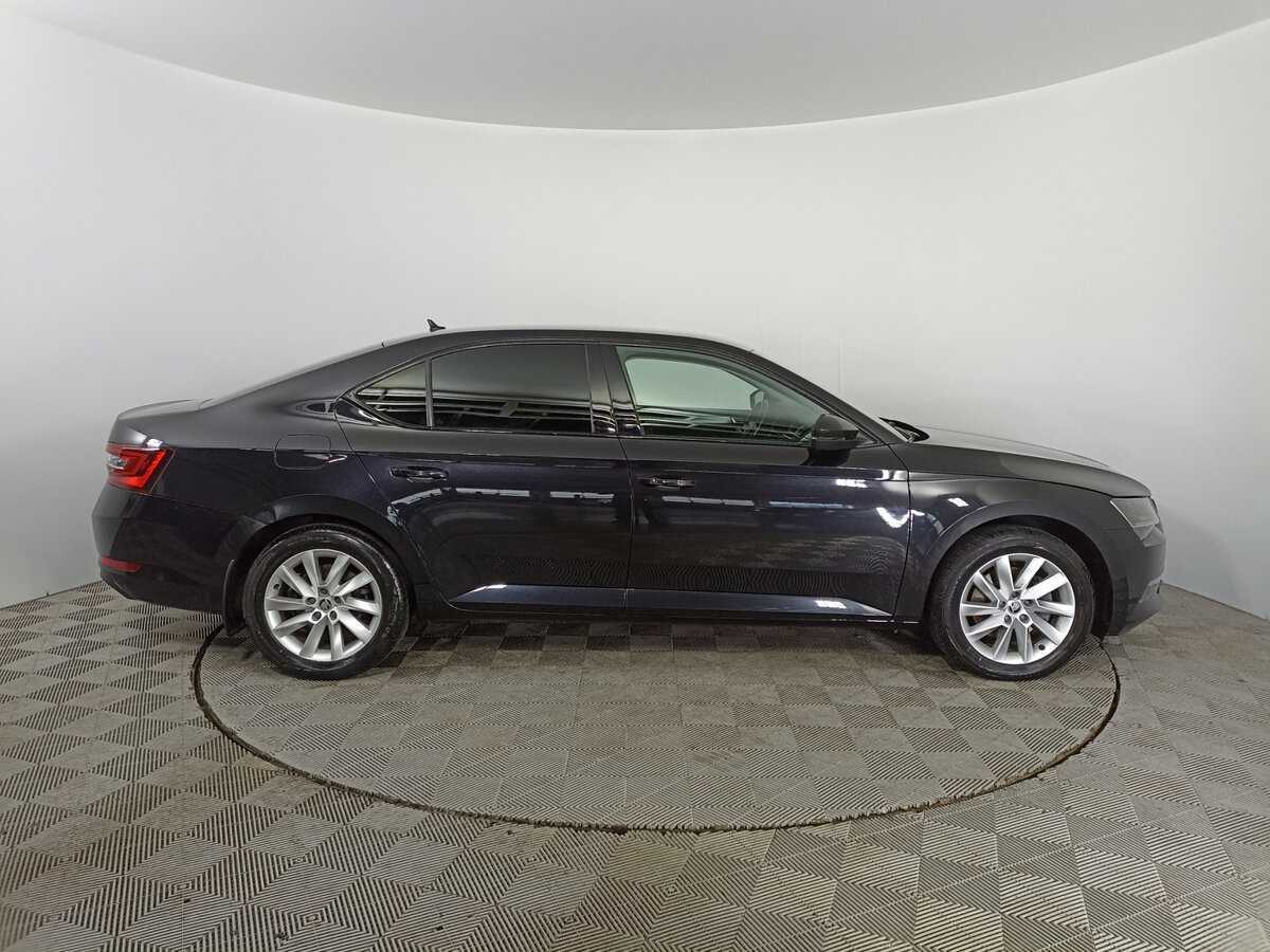 Skoda Superb с пробегом — 2018 год. Фото: #3