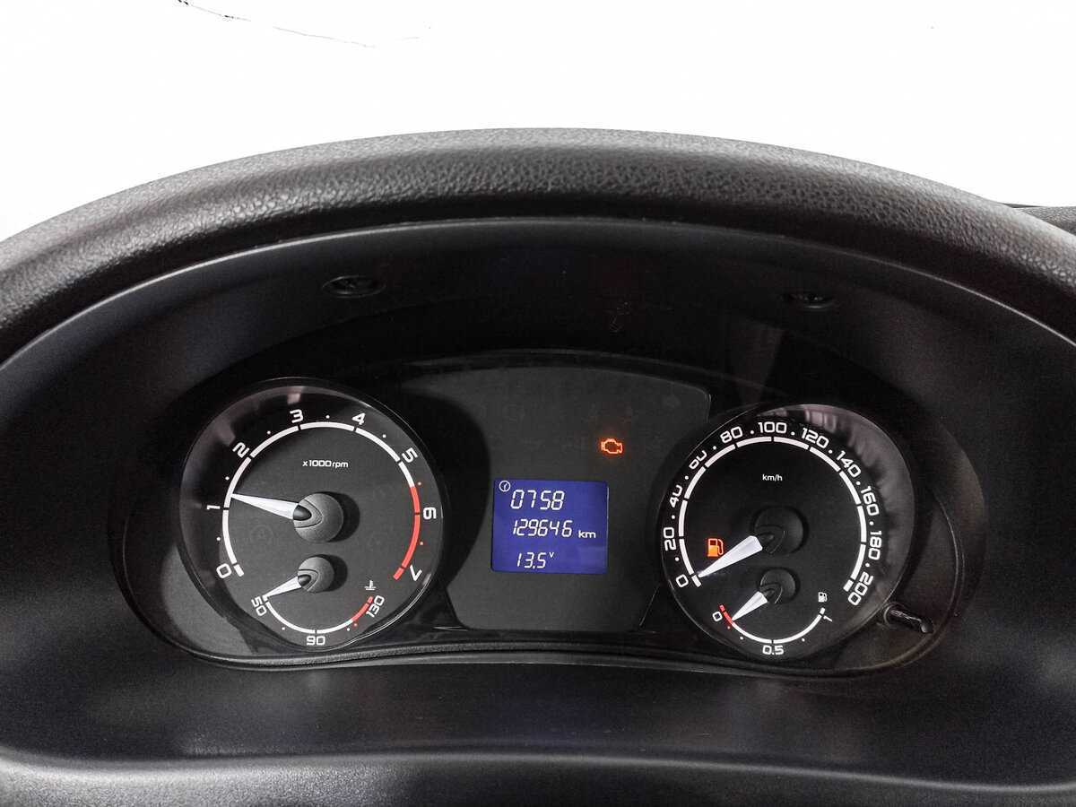 Lada (ВАЗ) Priora с пробегом — 2016 год. Фото: #10