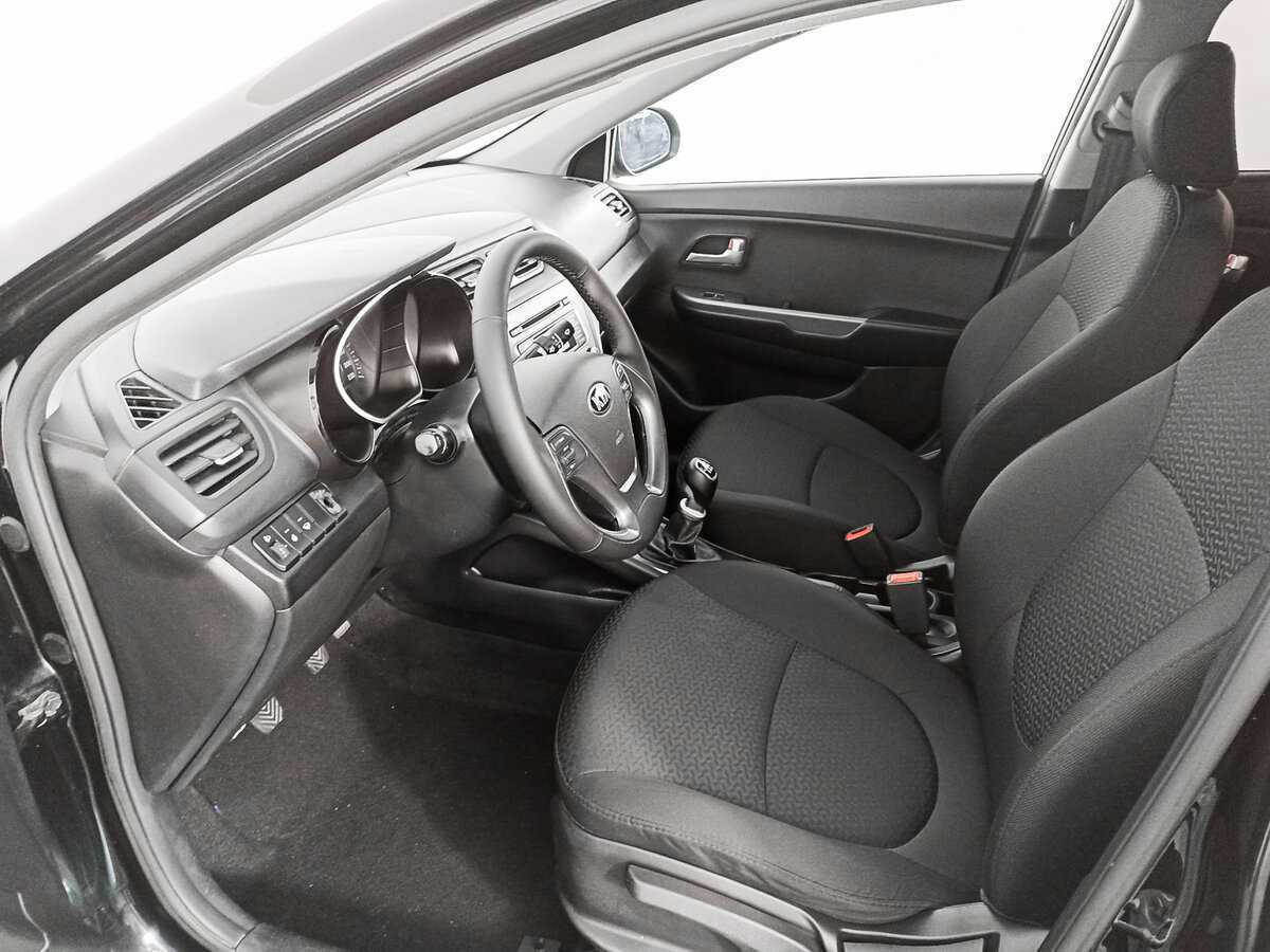 Kia Rio с пробегом — 2017 год. Фото: #13