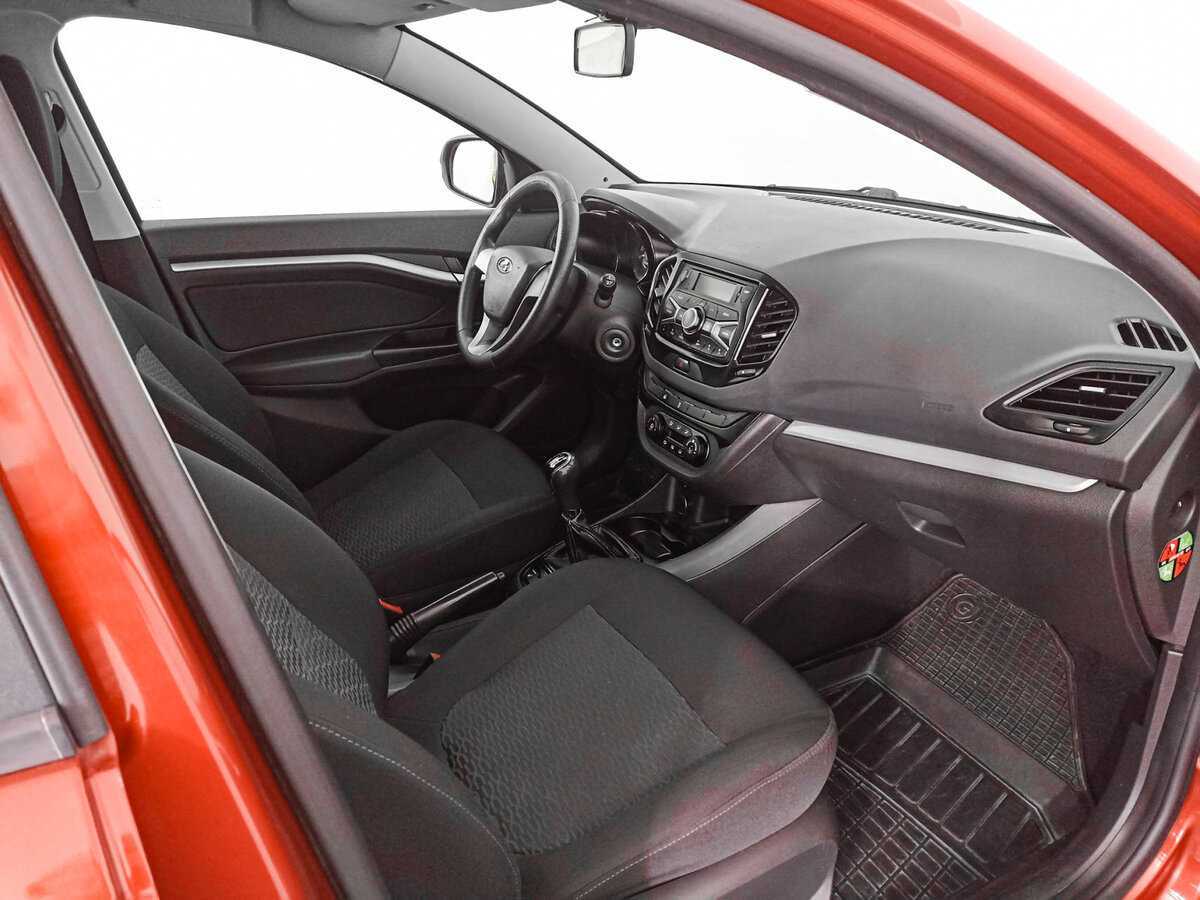 Lada (ВАЗ) Vesta с пробегом — 2017 год. Фото: #8