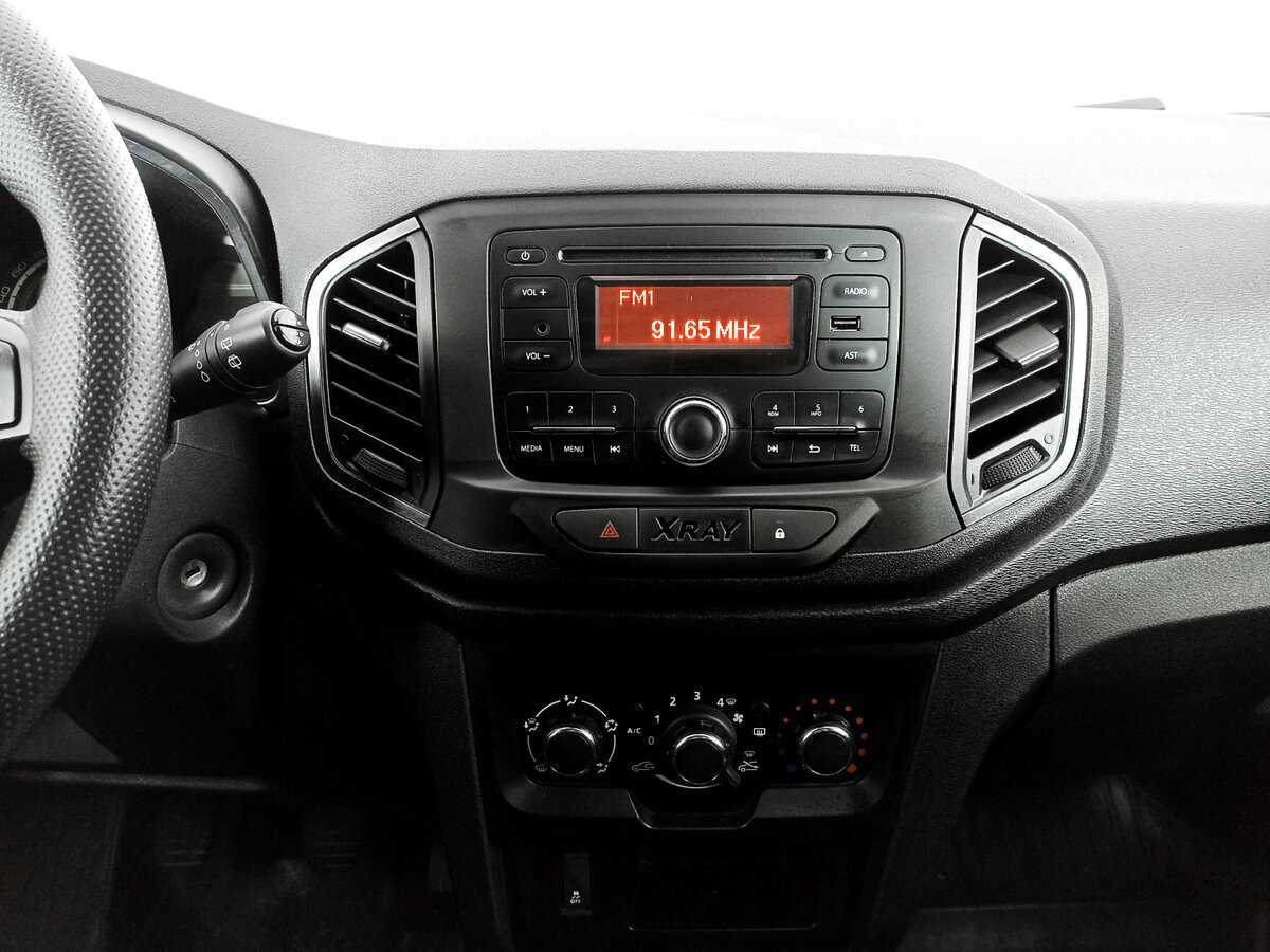 Lada (ВАЗ) XRAY с пробегом — 2017 год. Фото: #14