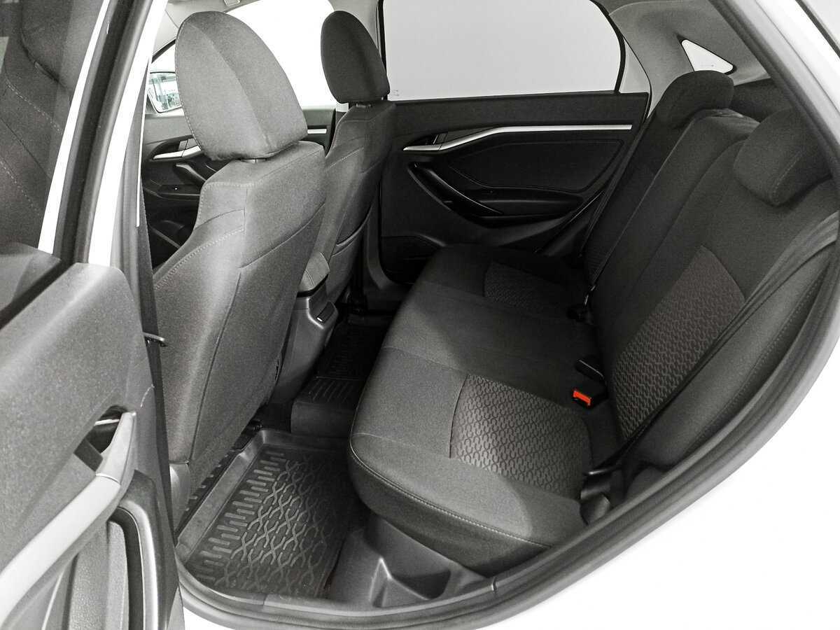 Lada (ВАЗ) Vesta с пробегом — 2021 год. Фото: #7