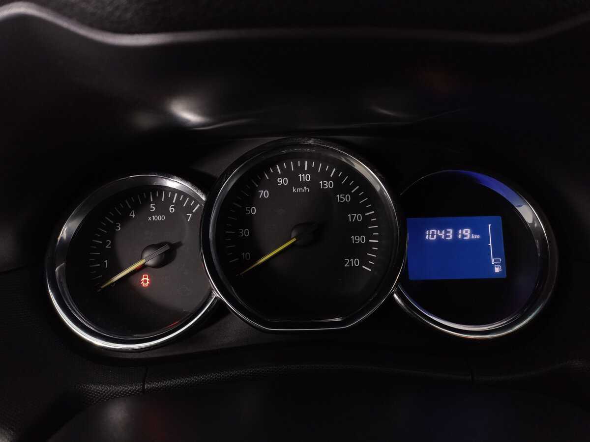 Renault Duster с пробегом — 2016 год. Фото: #10