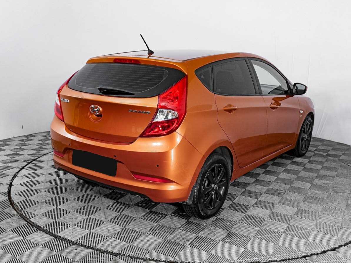 Hyundai Solaris с пробегом — 2014 год. Фото: #4